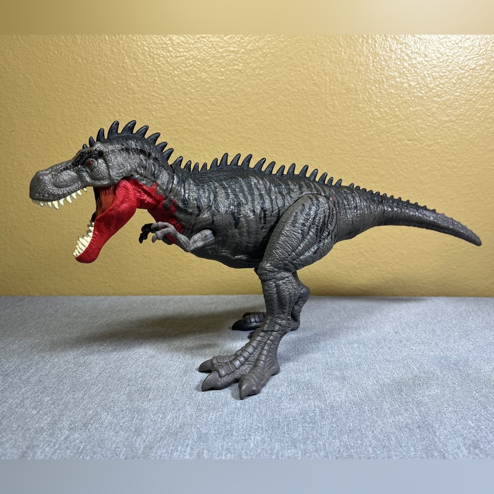 Mattel Jurassic World Massive Biters Dinosaur Action Figure Tarbosaurus SOUND